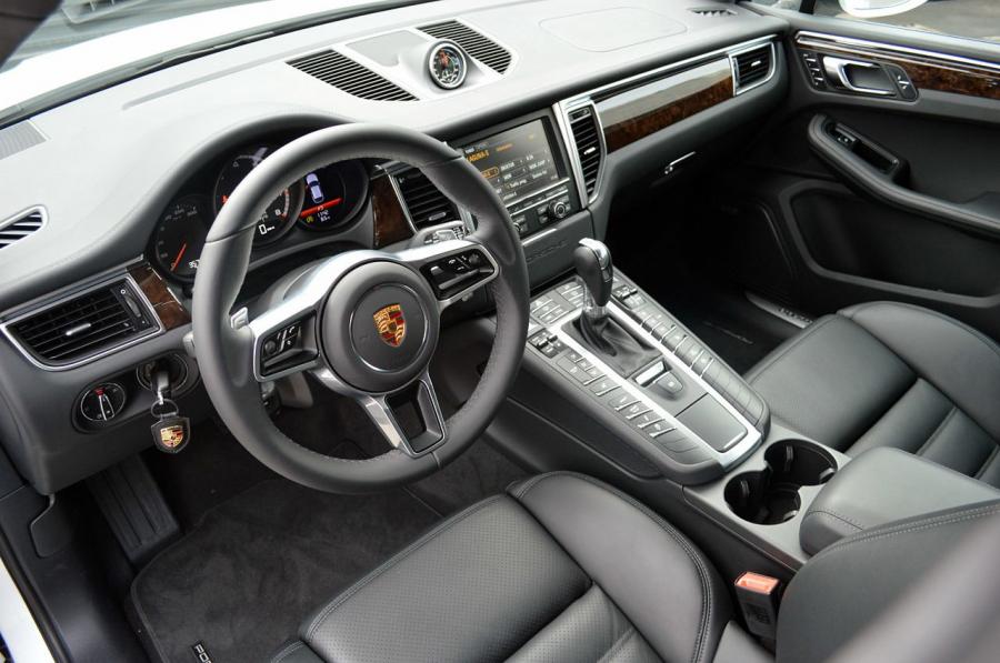  Porsche Macan Turbo 2015 года  (фото 17 из 84)